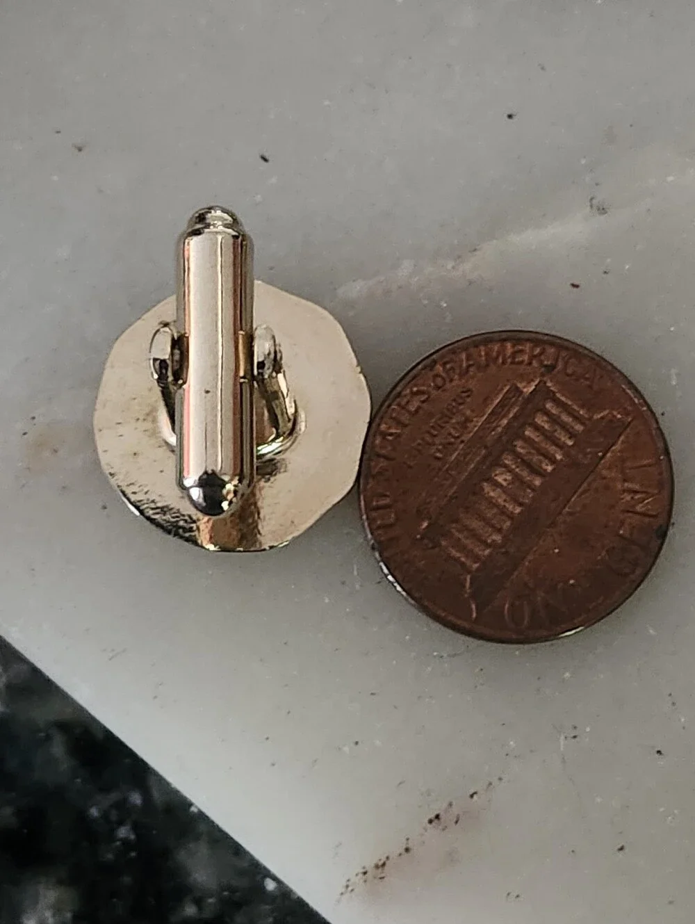 Vtg Hickok Gold Tone Coin-Style Cufflinks - Men’s Classic Accessory